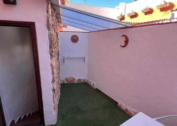 El Pequeno Refugio - C *